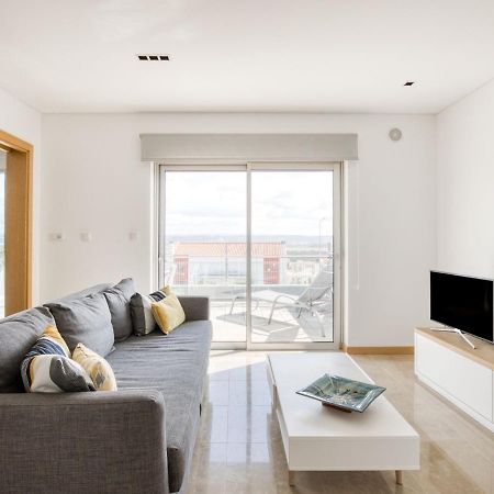 Modern Holiday Home In Salir Do Porto With Swimming Pool Salir de Porto Екстер'єр фото