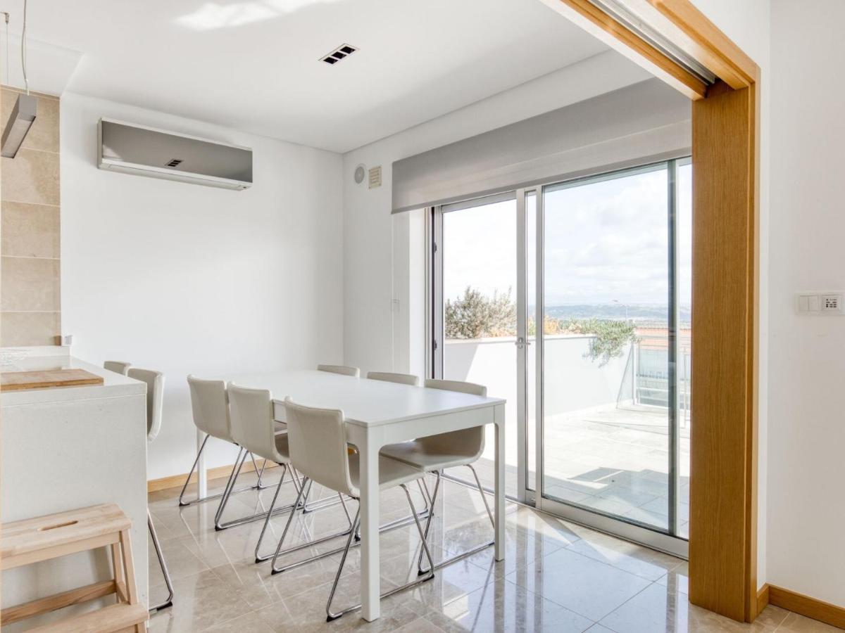 Modern Holiday Home In Salir Do Porto With Swimming Pool Salir de Porto Екстер'єр фото