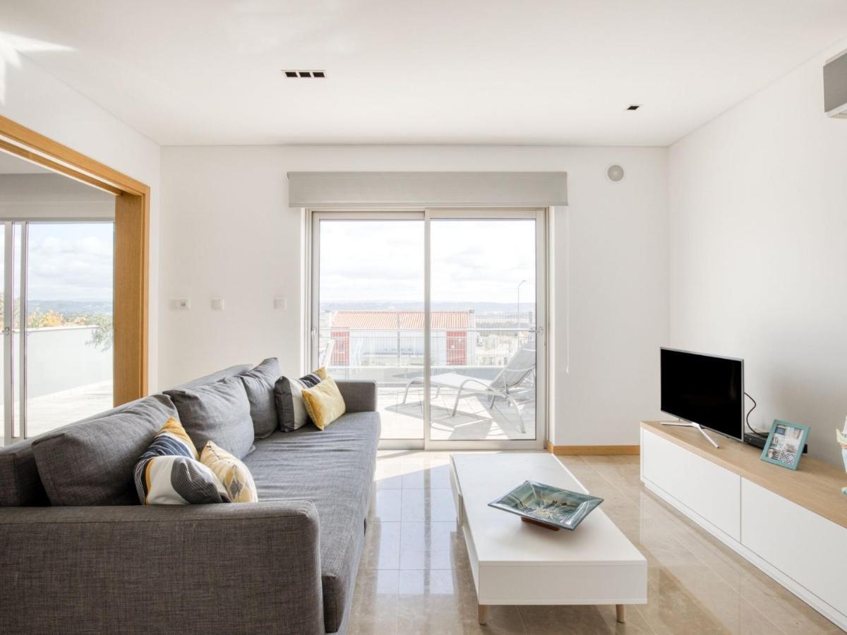 Modern Holiday Home In Salir Do Porto With Swimming Pool Salir de Porto Екстер'єр фото