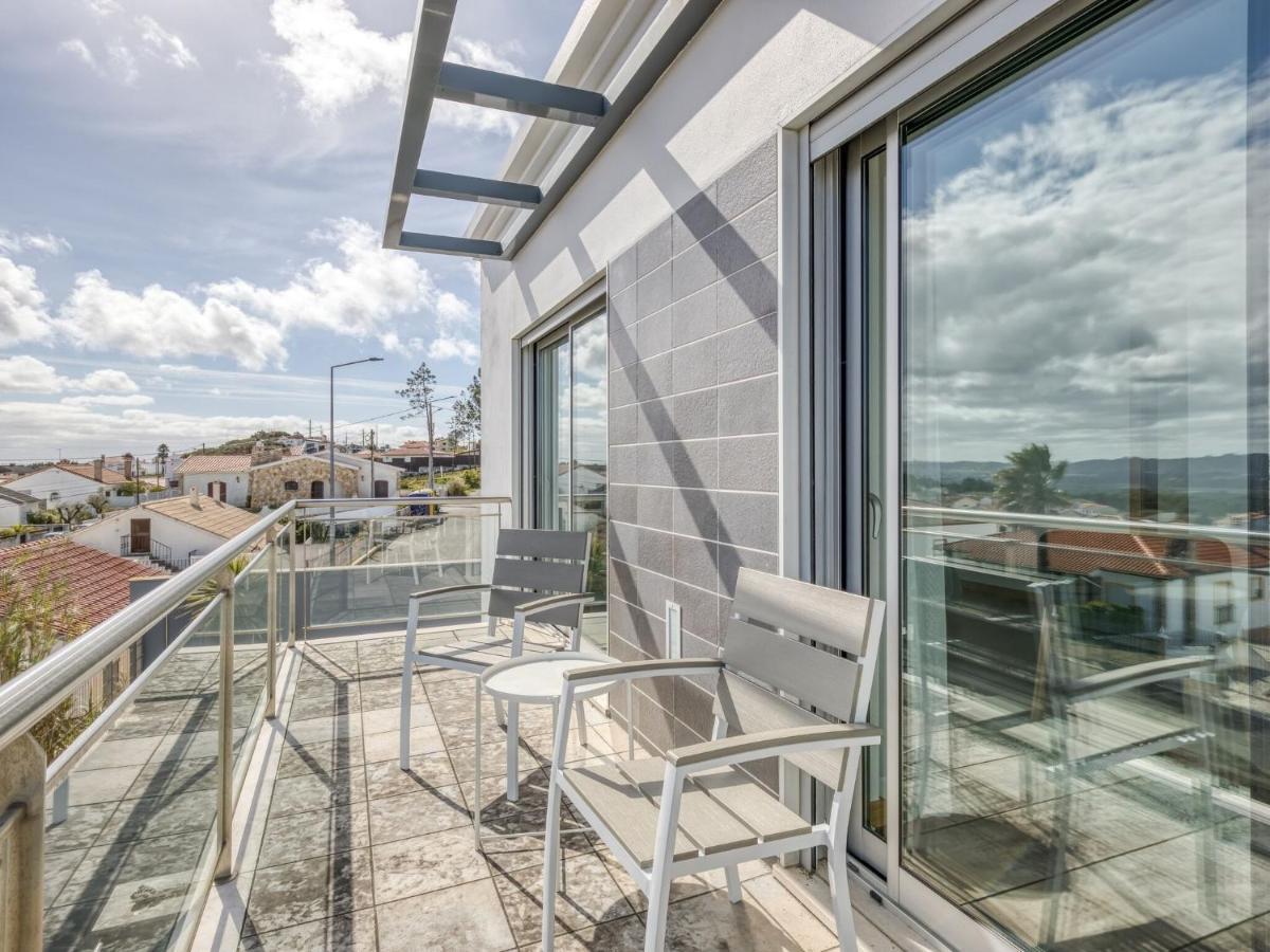 Modern Holiday Home In Salir Do Porto With Swimming Pool Salir de Porto Екстер'єр фото