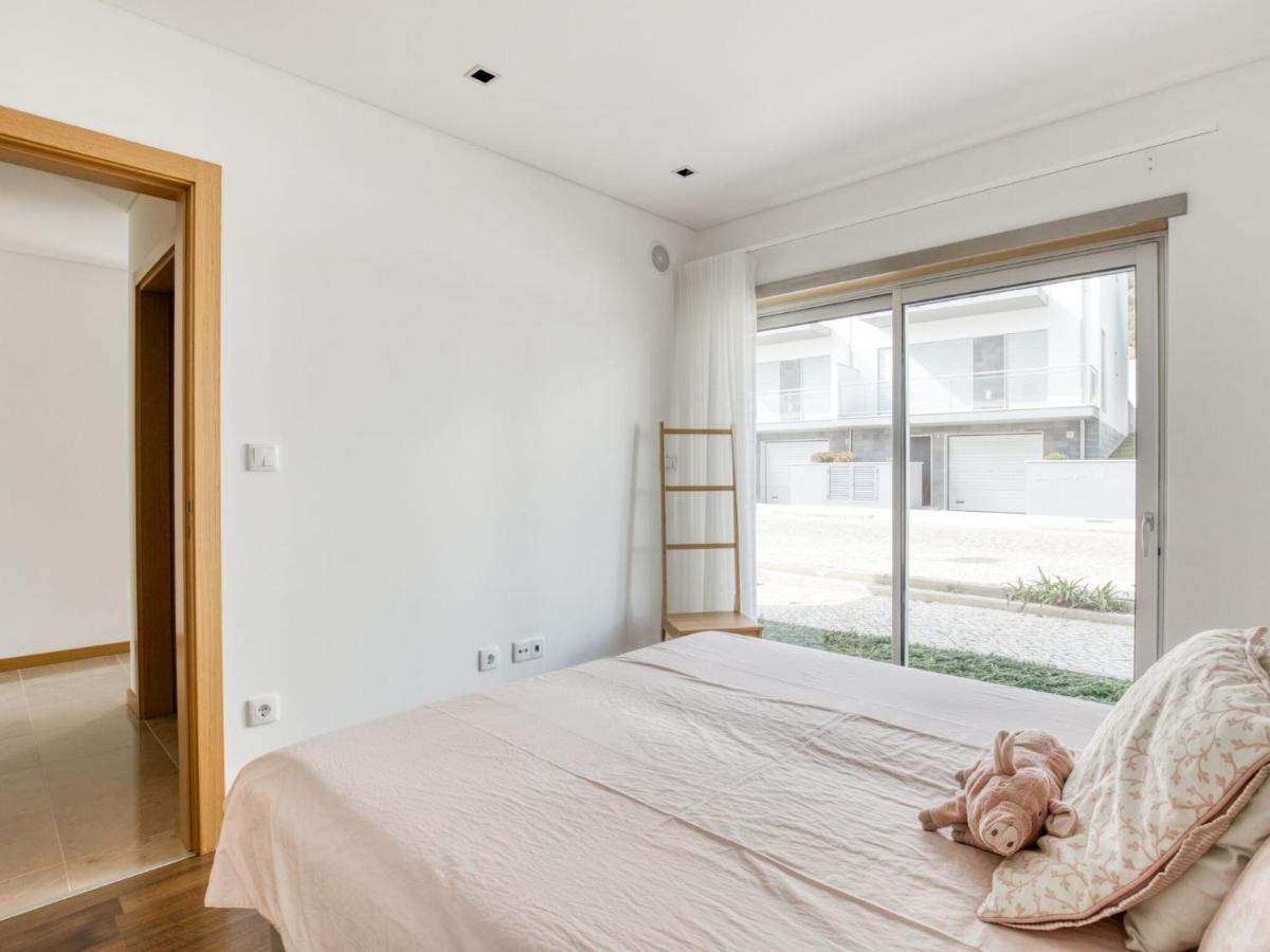 Modern Holiday Home In Salir Do Porto With Swimming Pool Salir de Porto Екстер'єр фото